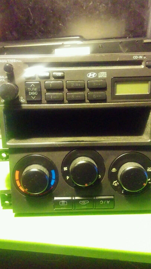 02 03 04 HYUNDAI ELANTRA RADIO CD PLAYER/ AC HEAT CONTROL  (FOR PARTS) H35#019