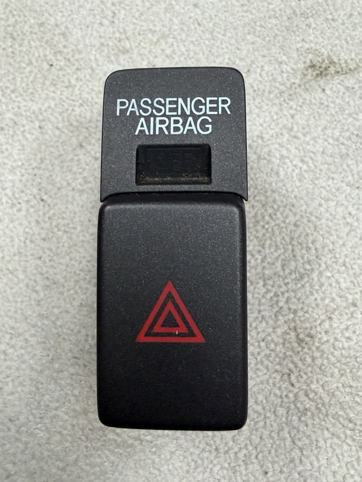 2003-2007 Honda Odyssey Emergency Hazard Flasher Control Switch M25072