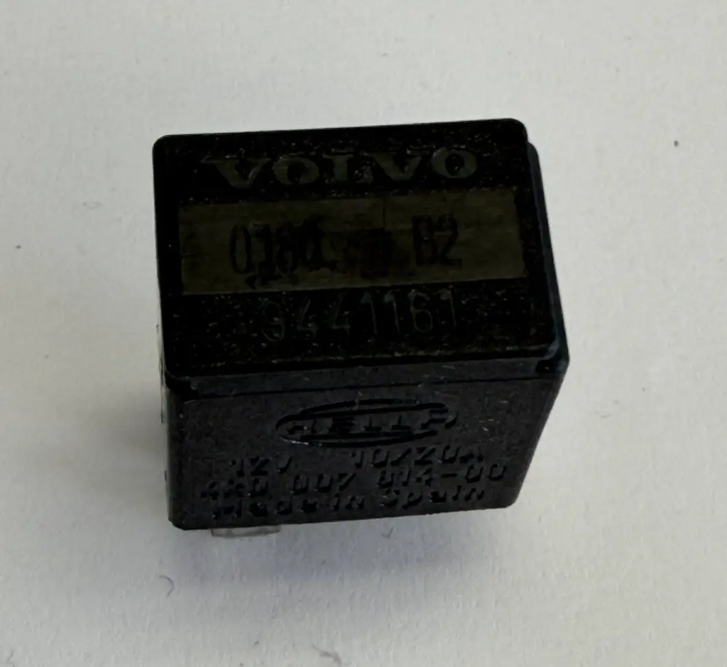 Volvo Hella Multipurpose 5 Pin Relay 12V 10 20A 9441161, 4R0 007 814 00 by Hella