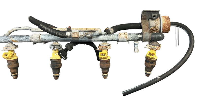 Volvo 850 Fuel Rail Injector Complete Assembly OEM