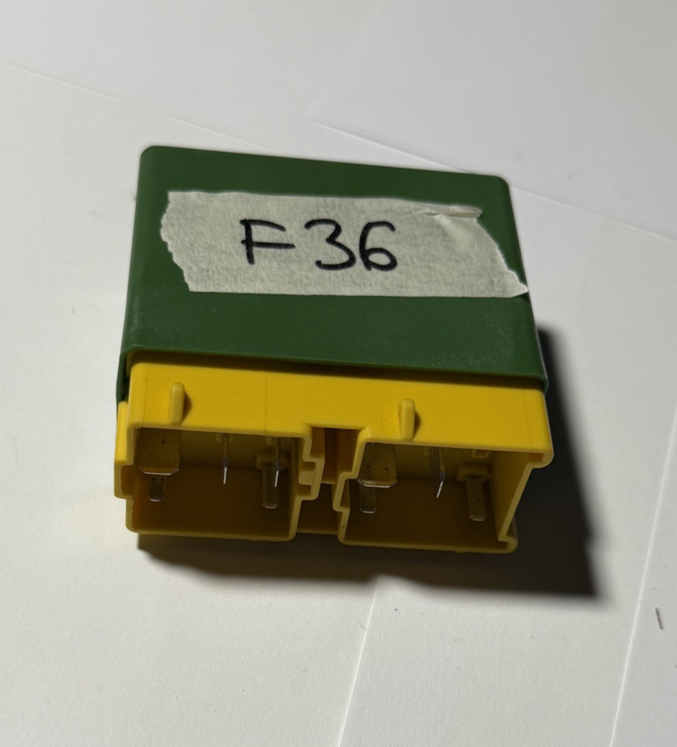 1992 1993 1994 1995 1996 1997 Volvo 850 S70 V70 Light Control Relay 12V 3523200