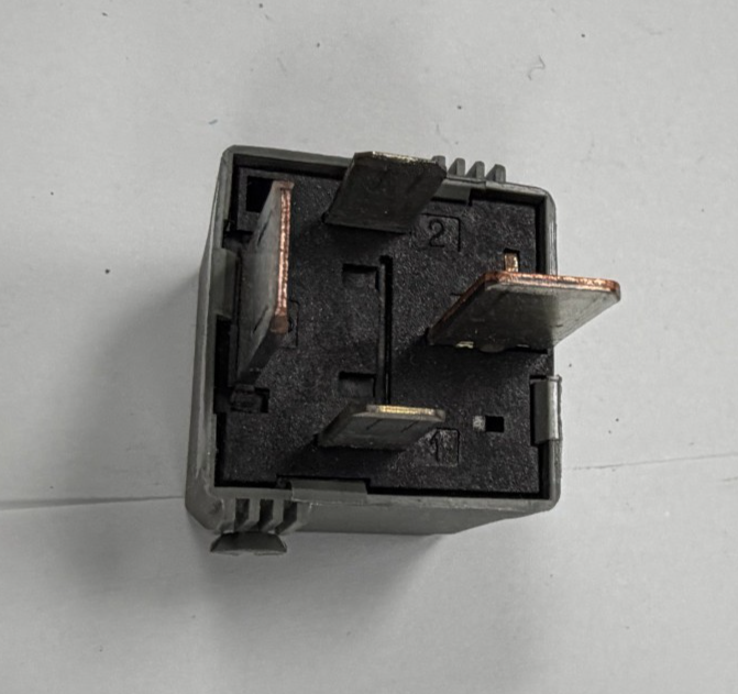 Hella Mercedes-Benz Relay 12V 4RA 007 793 07, A 002 542 26 19 Gray