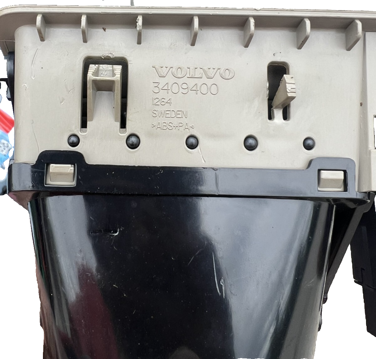 2003-2006 Volvo XC90 Dash Center Air Double Vent Grill Trim with Hazard Switch