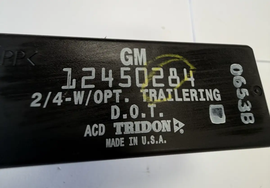 2002-2009 GMC Envoy Turn Signal Flasher Relay 2/4-W/OPT 12450284 Black by General Motors