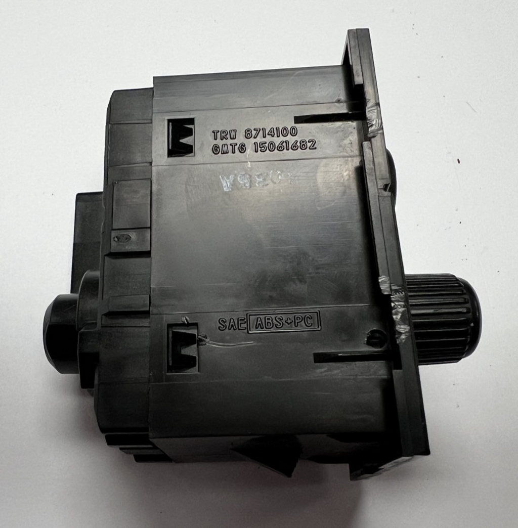 2003-2006 GMC Suburban Yukon Fog Light Rear Wiper Switch 8714100, 15061682