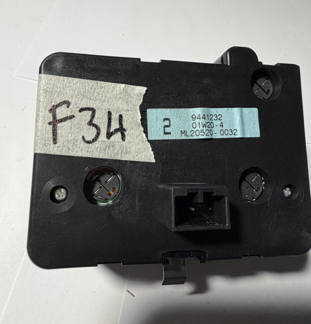 01 2001 Volvo V70 Headlight Light Control Switch 9441232, ML20520-0032
