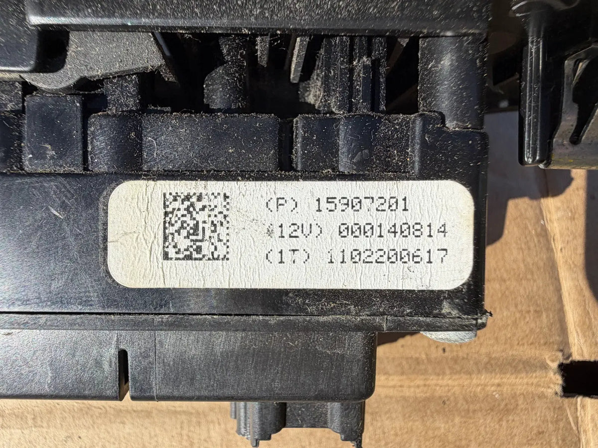 2007-2014 Chevy Tahoe Suburban Yukon Master Power Window Switch 15907201