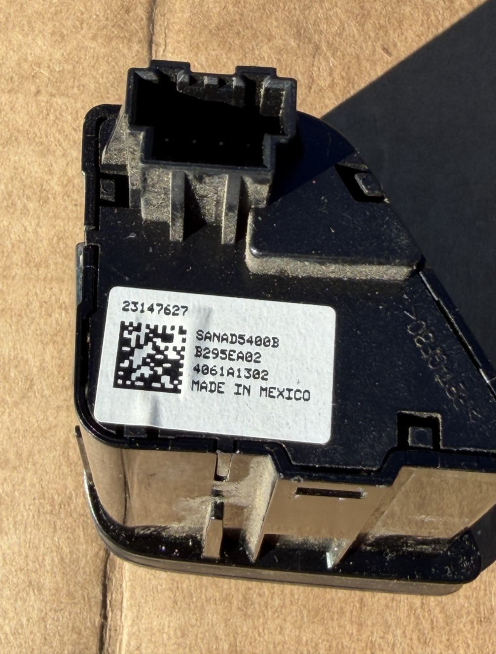 2014-2019 Chevrolet Silverado Front Driver Heated Seat Switch Black 23147627