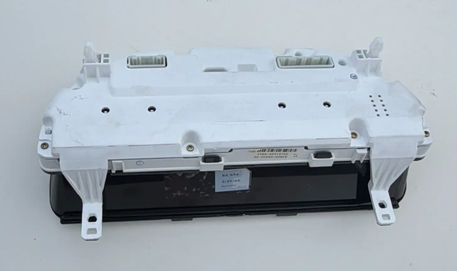 2002-2004 Toyota Camry LE 2.4L Speedometer Instrument Cluster 83800 06632 00 by Toyota