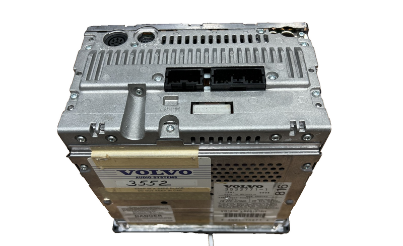 97 98 99 00 01 02 03 04 Volvo 850 S70 Radio Stereo CD Player OEM 3533771-1