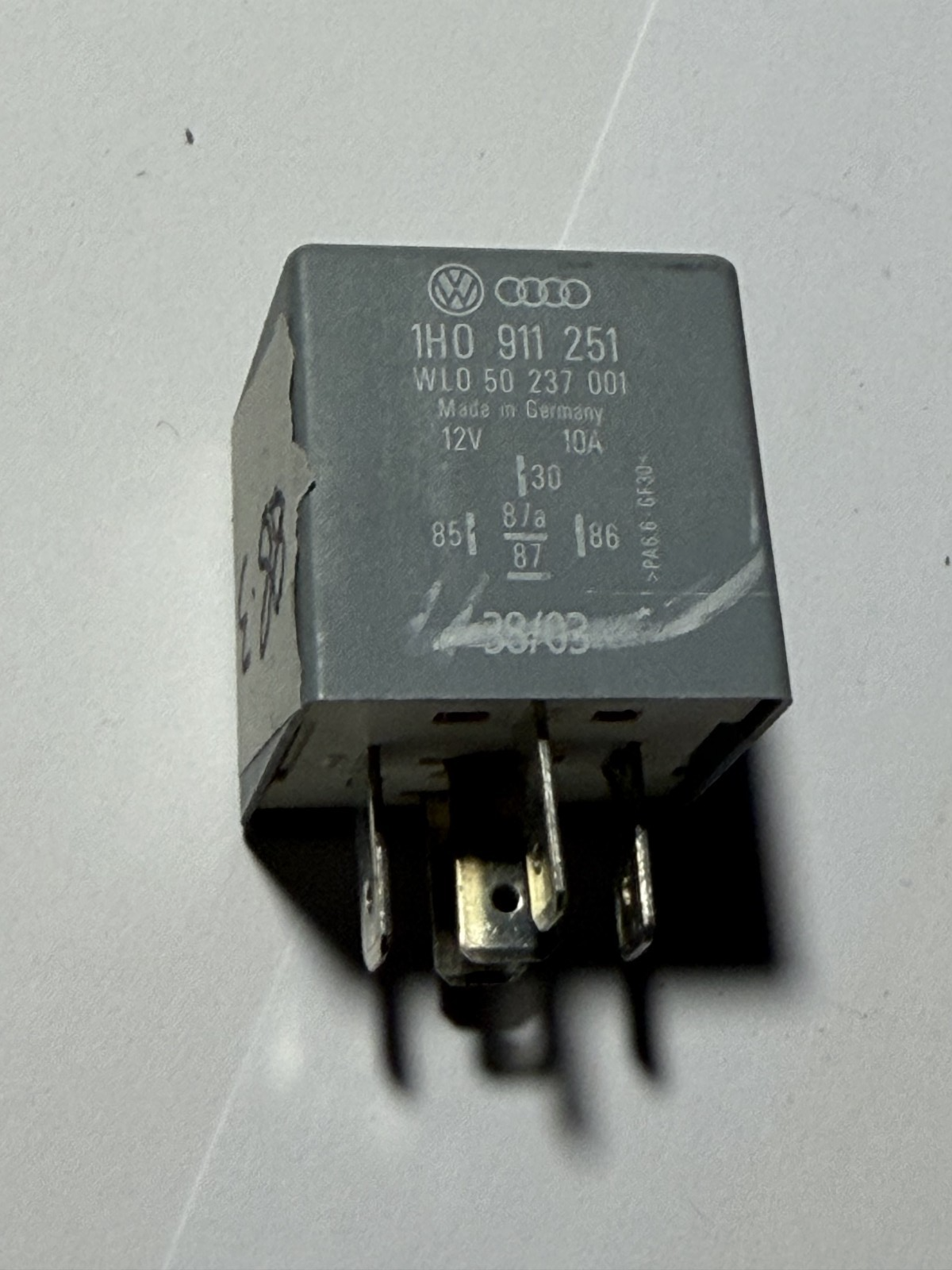 Relay 12V 10A Gray 1H0 911 251 fits 2000 2001 2002 2003 2004 2005 Audi TT