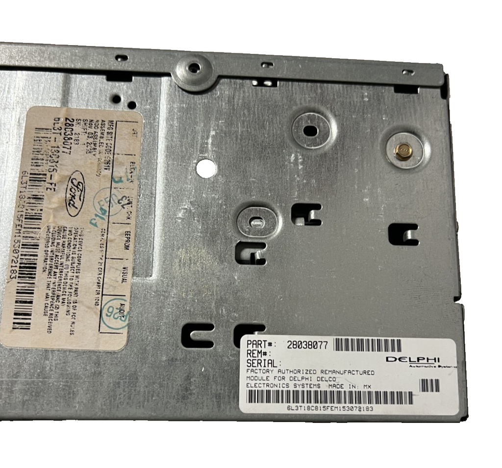 04-10 Ford Mustang Taurus Expedition Explorer CD AM FM Radio Panel 28038077