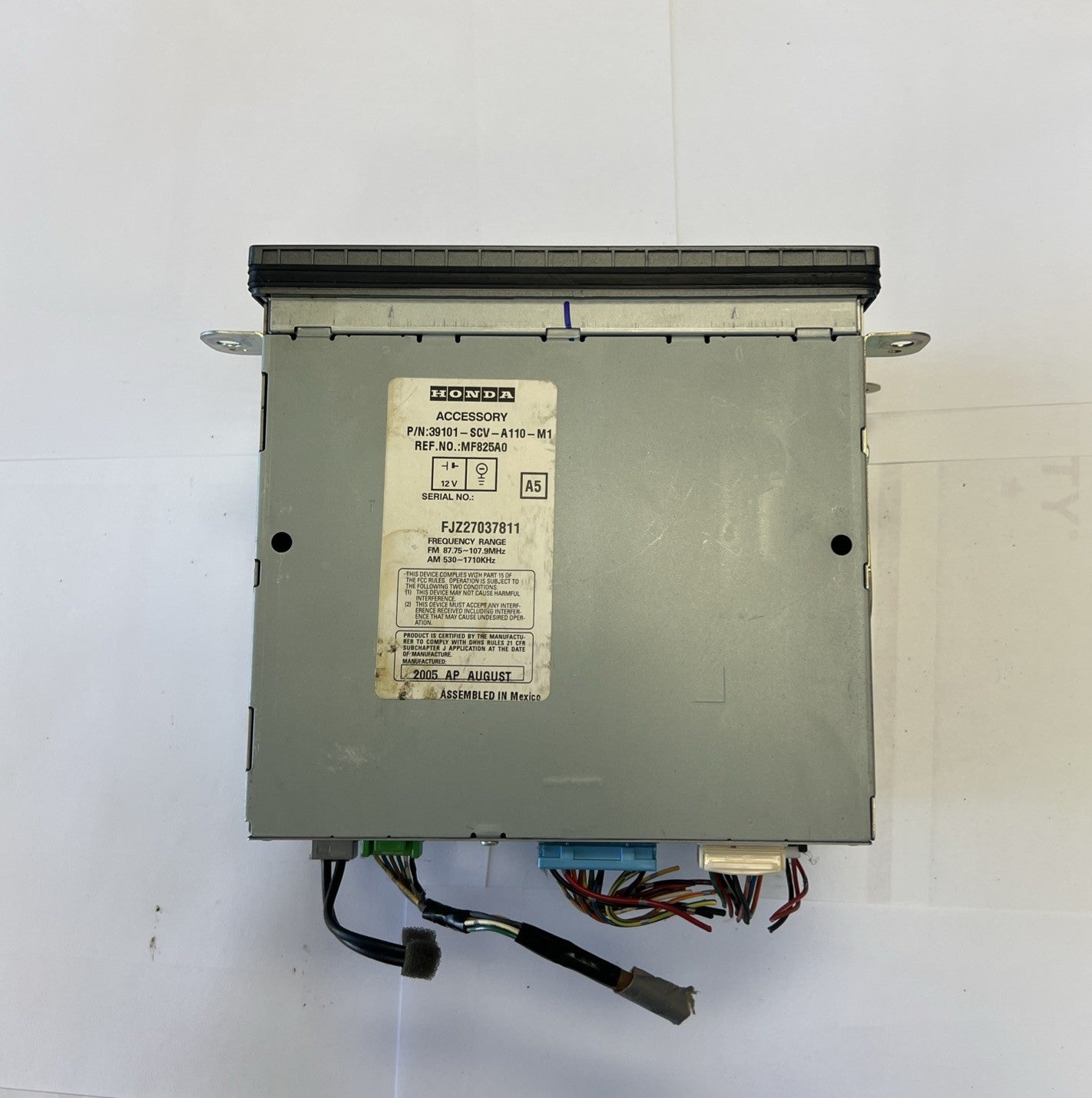 2005-2006 Honda Element AM FM XM CD Radio Receiver OEM 39101-SCV-A110-M1