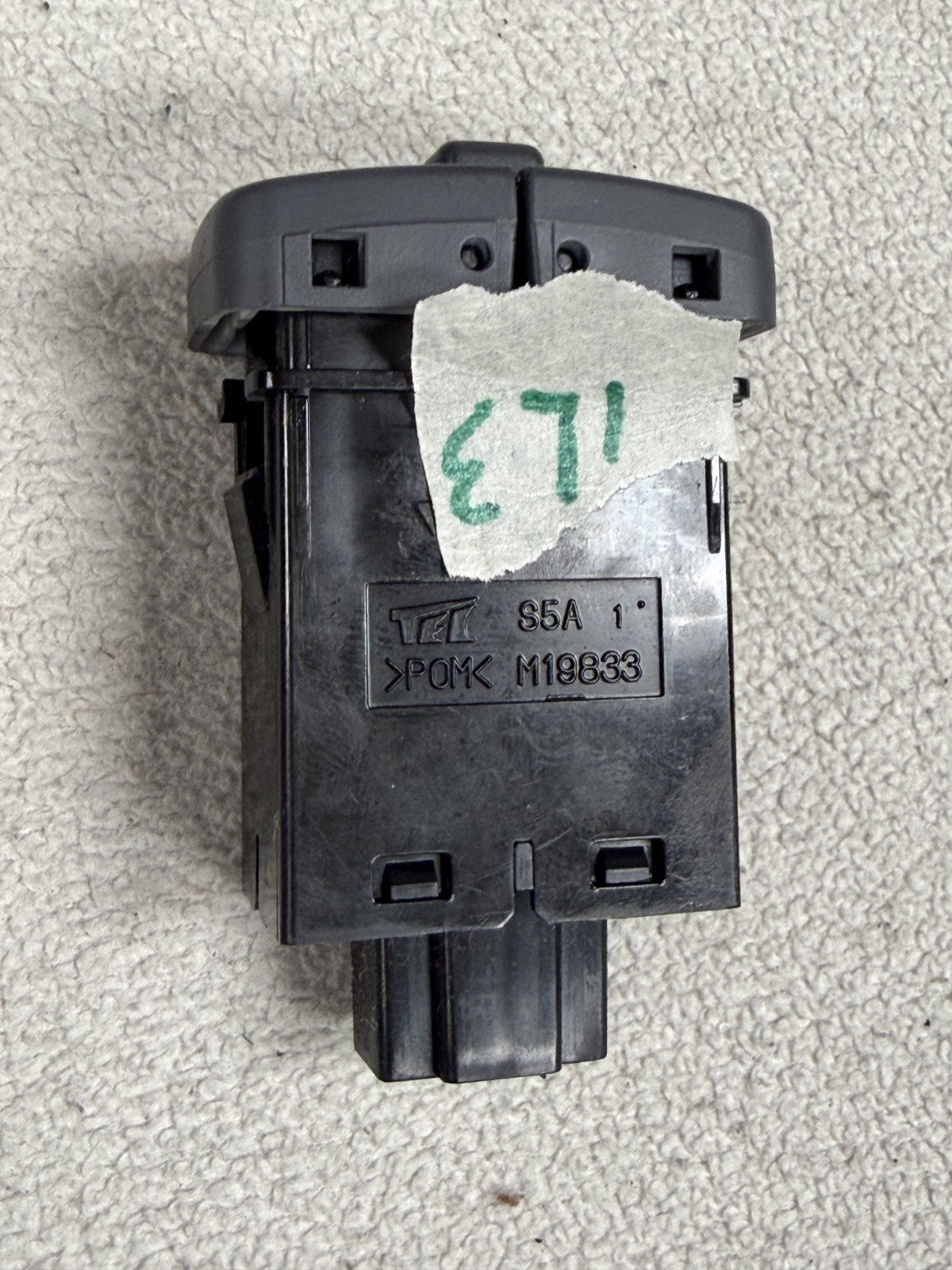 2001-2005 Honda Civic Sunroof Sun Roof Switch Control Button M19833 Black