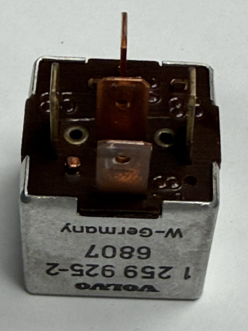 86 1986 Volvo 740 5-Pin Multi Purpose Relay 1 259 925-2 6807 Silver
