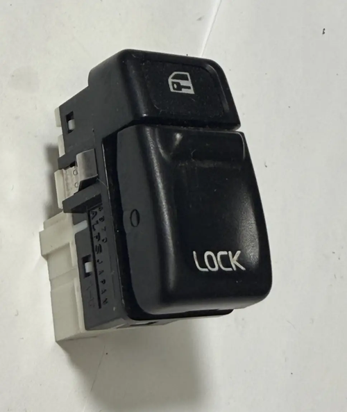 1993 1994 1995 1996 1997 Volvo 850 Power Door Lock Switch 9148483, 96W08K by Volvo