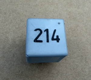 Volkswagen Eurovan GLS Fuse Box Relay 443 951 253 K 1999 2000 2001 2002 2003