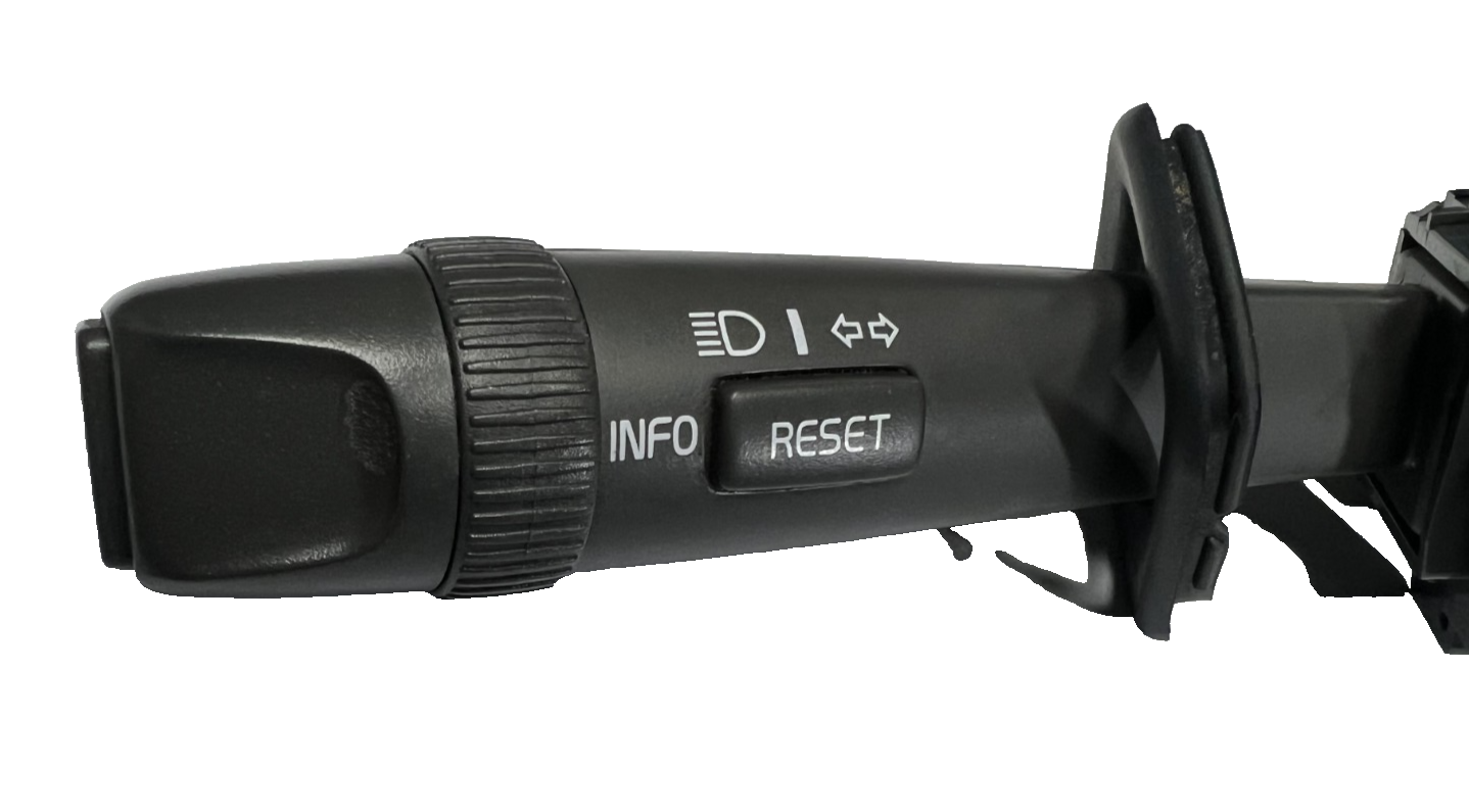 2001-2004 Volvo S60 S80 V70 XC70 XC90 Turn Signal Info Reset Switch 30798609