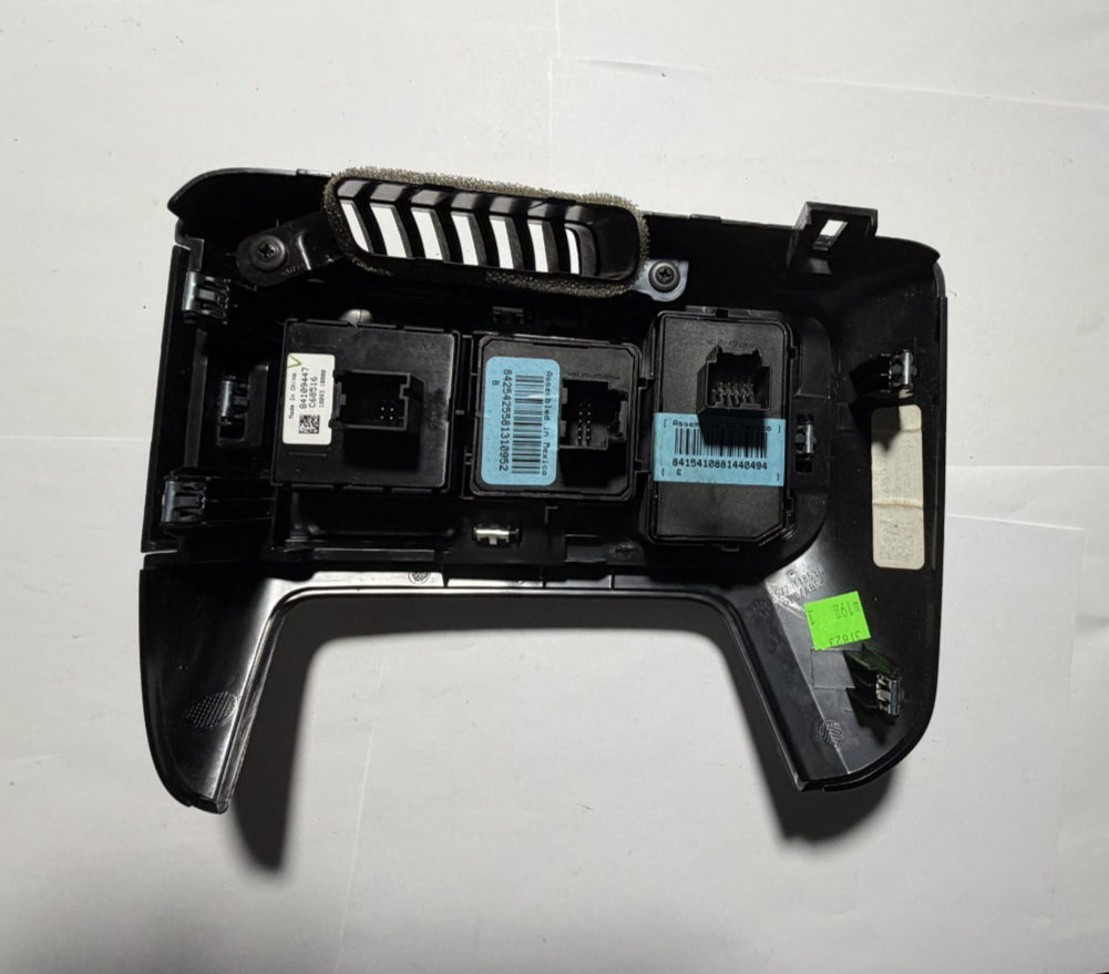2014-2019 Silverado Sierra 4X4 Auto Headlight Trailer Brake Switch 84109447
