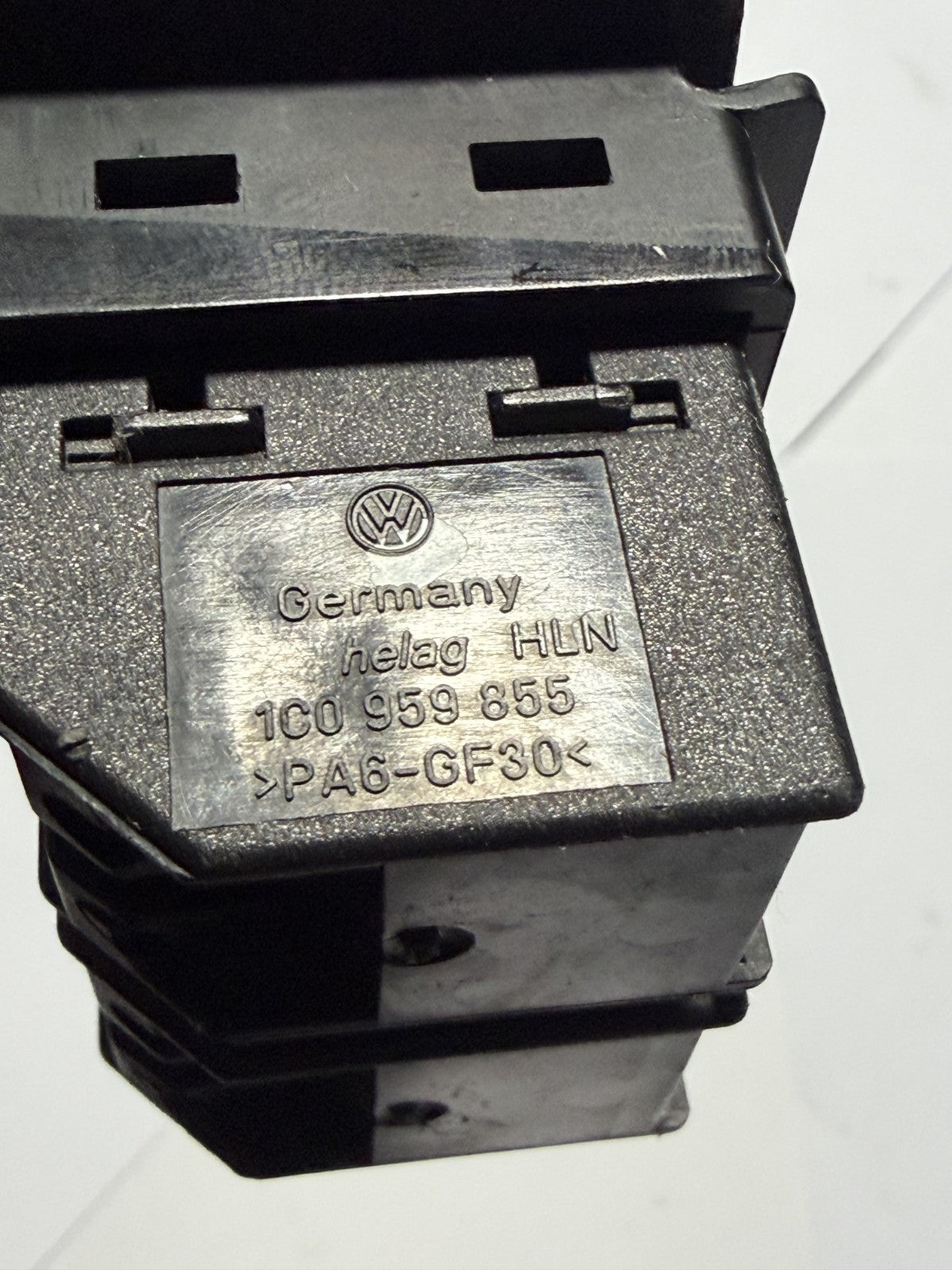 1998-2010 Volkswagen Beetle Front Driver Side Master Window Switch 1C0 959 855
