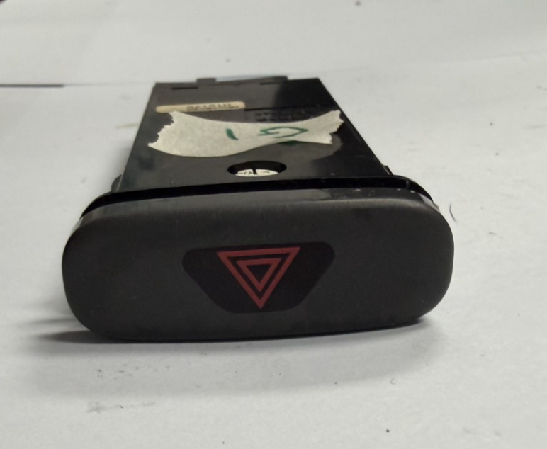 1998 1999 2000 Volvo S70 V70 Hazard Emergency Flasher Switch 8628632 Black