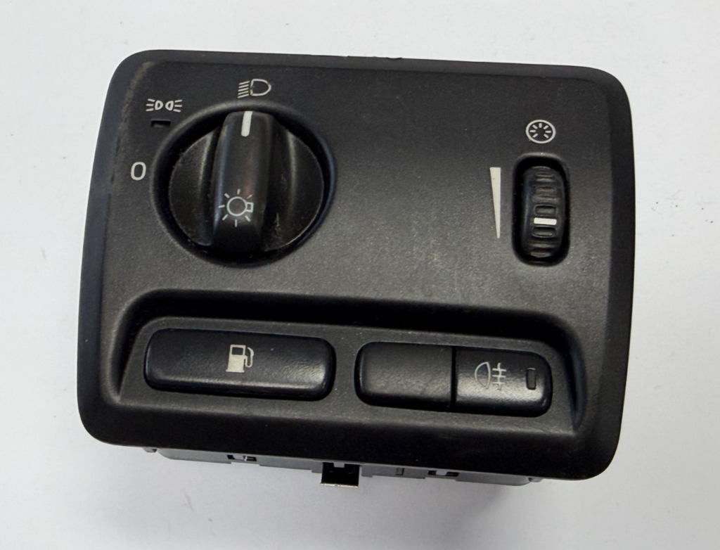 Headlight Headlamp Fuel Control Switch 8691752 fits 2001-2009 Volvo S60 XC70 V70 by Volvo