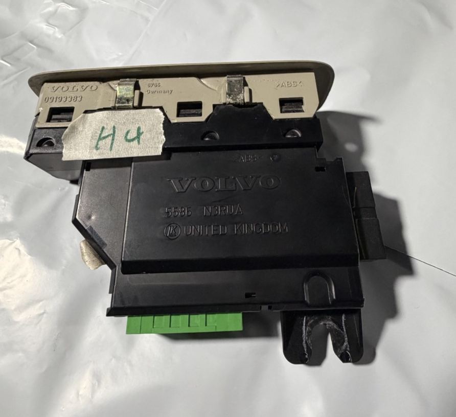 Master Window Control Switch Left LH 09193383 fits 05 06 Volvo XC90