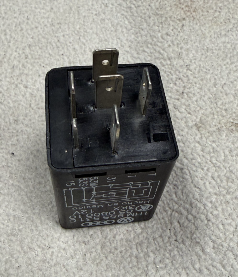 1993-1999 Volkswagen VW Jetta Intermittent Wiper Relay #196 1HM 955 531 C Black
