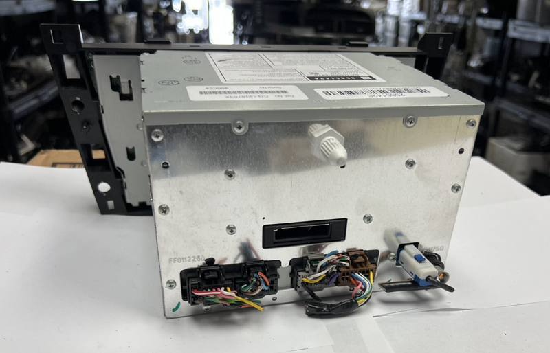 2007-2009 Cadillac SRX CD AM FM Audio Player Radio Stereo Receiver 25851426