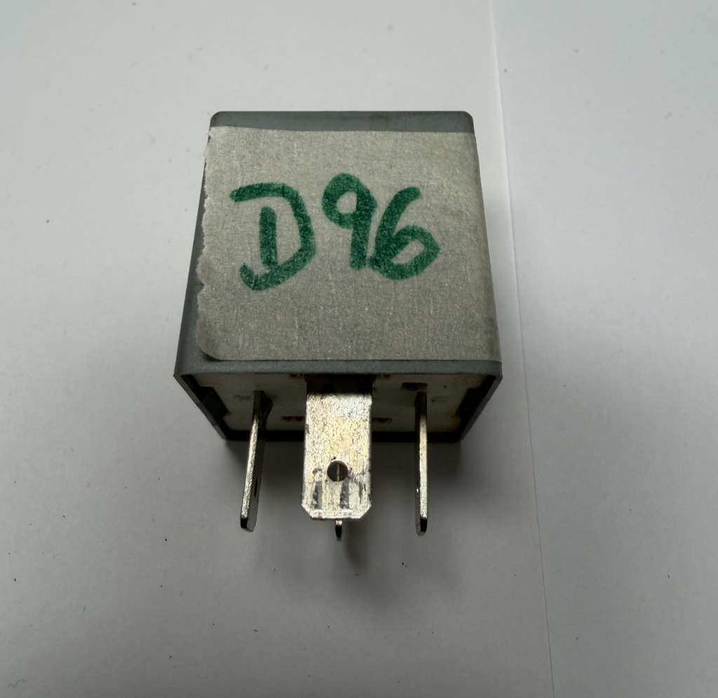 2001-2002 Volkswagen Jetta Wagon Starter Relay 12V 10A 3B0 911 251, WL061237009