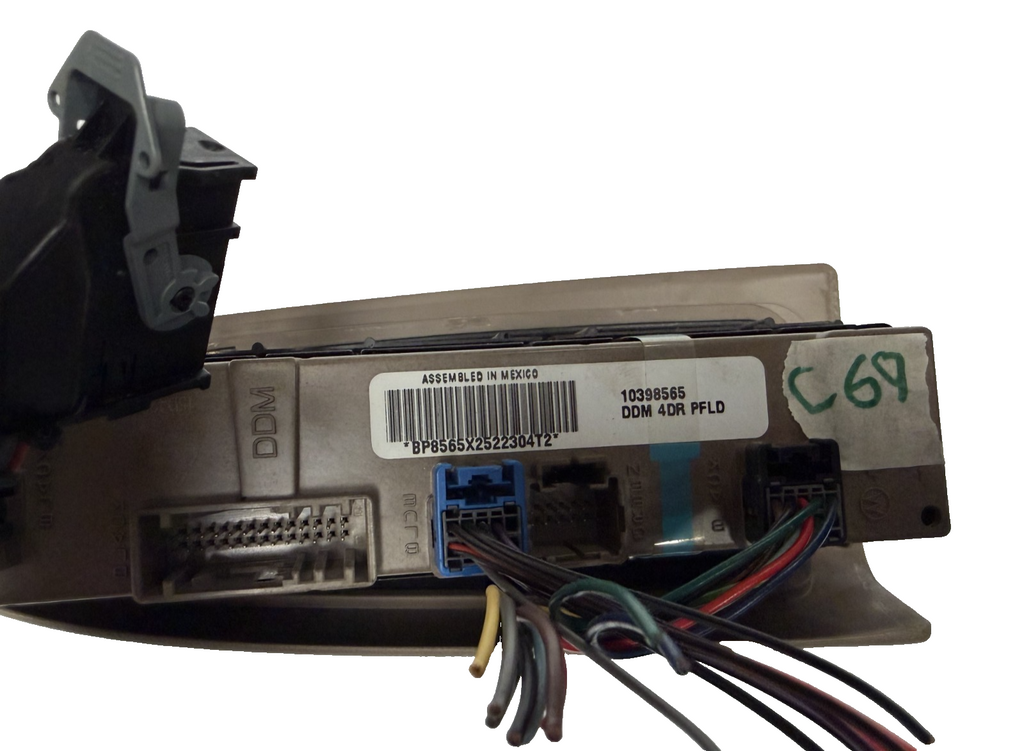 04 2004 Cadillac Escalade Power Window Switch Left LH Driver 10398565