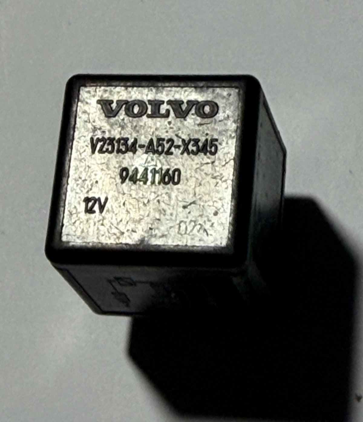 1994-2004 Volvo V40 Multiuse 5-Pin Relay 12V V23134 A52 X345, 9441160 Black