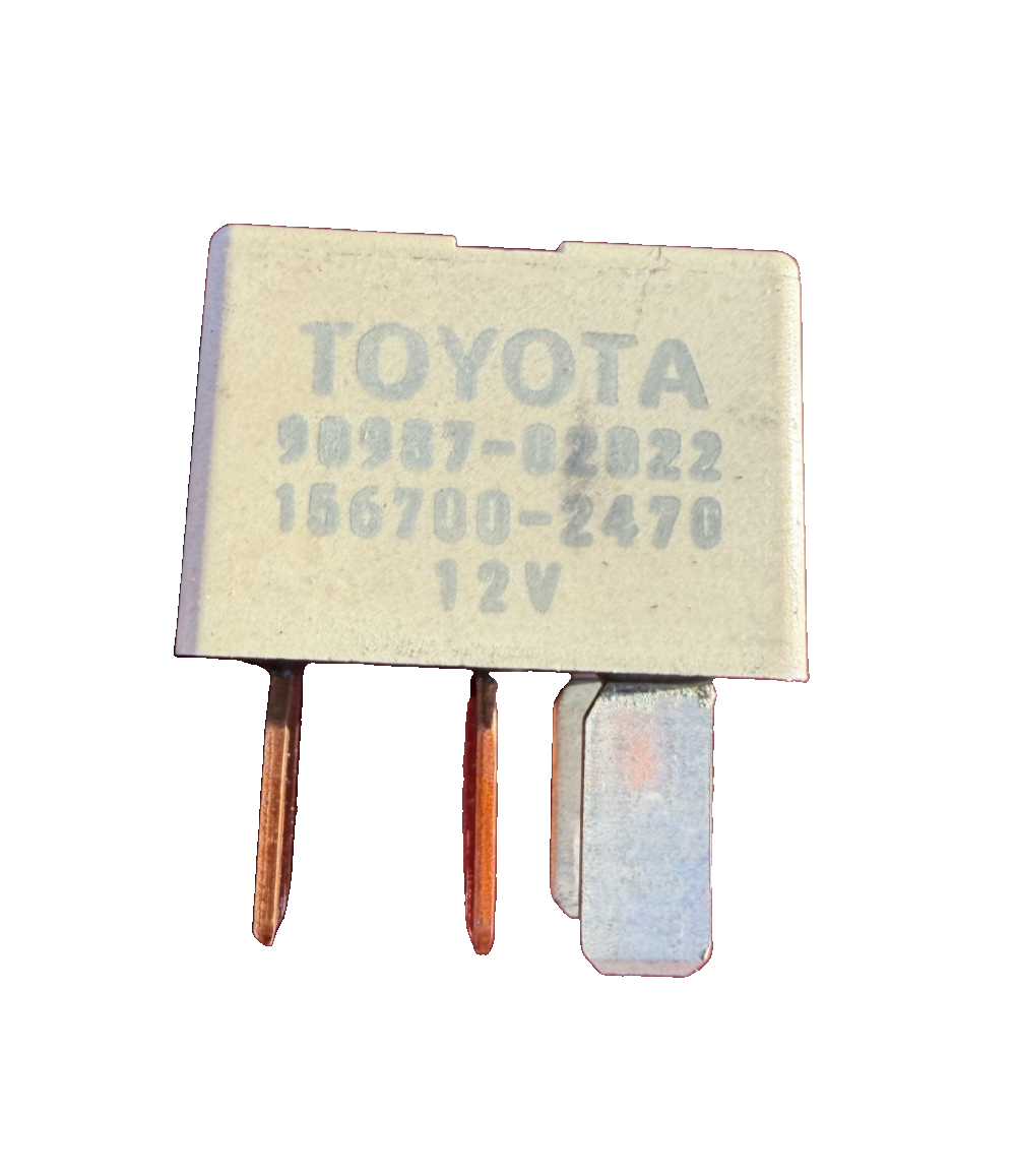 2003-2004 Toyota Matrix Circuit Opening Relay Assembly 12V 90987 02022