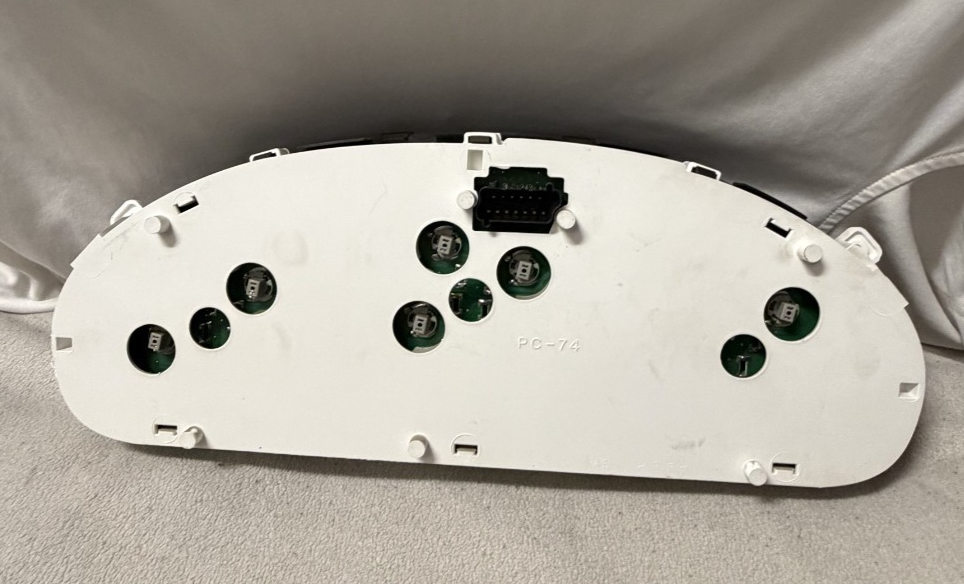 Speedometer Instrument Cluster P05082406AI fits 05 2005 Chrysler Town & Country