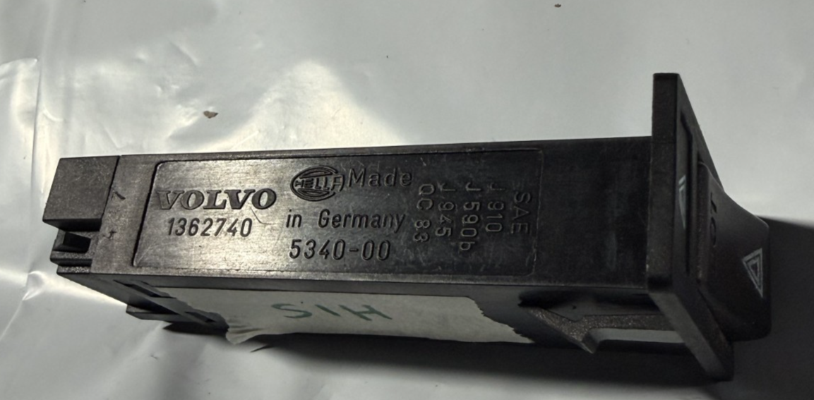 1988-1994 Volvo 760 960 940 Emergency Hazard Light Switch 1362740 Black