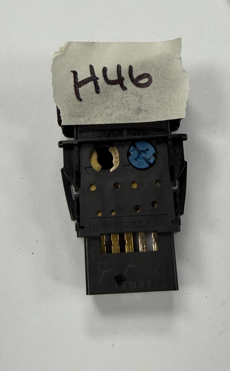 Emergency Hazard Light Switch Button M19620 fits 2003-2006 Honda Accord