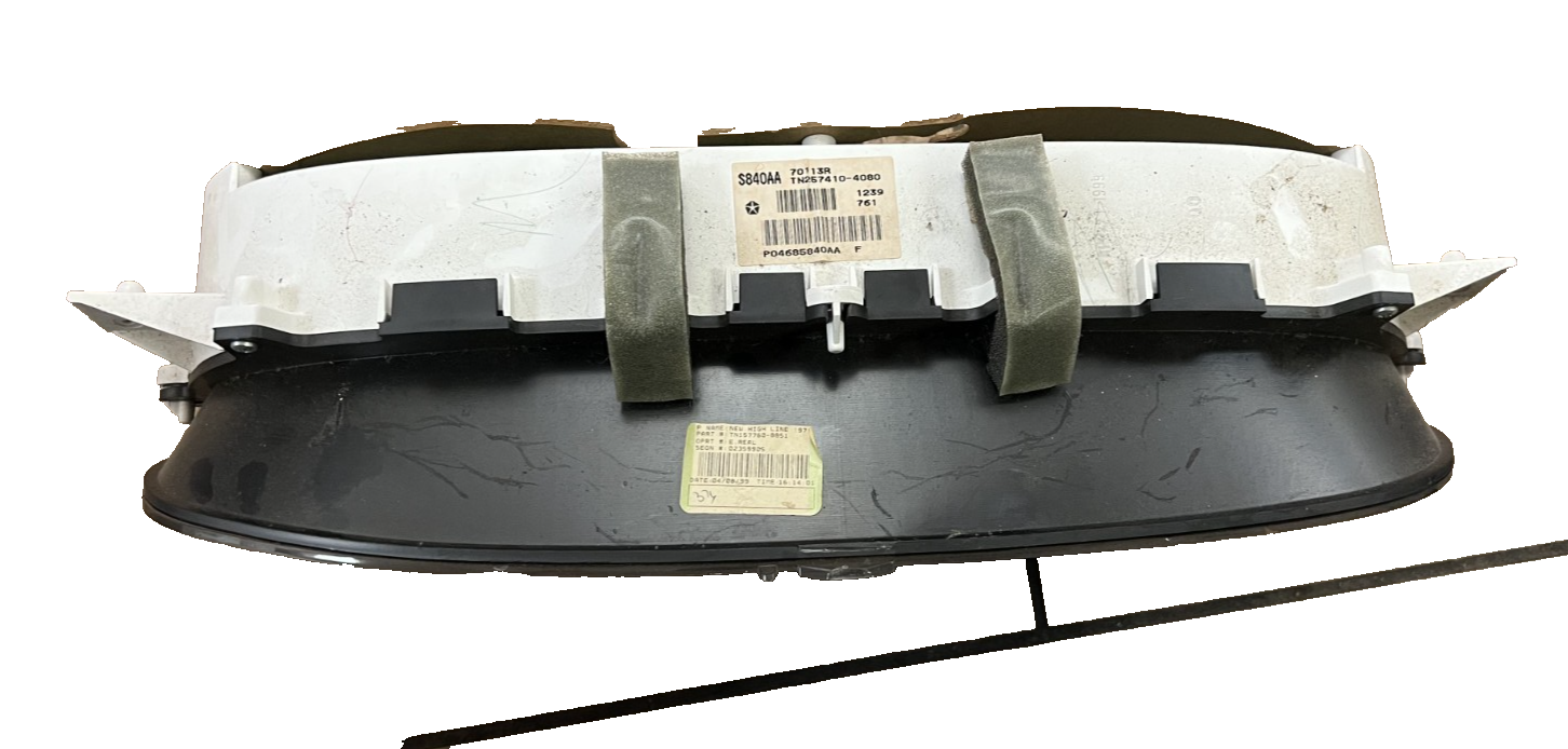 Chrysler Town & Country Speedometer Instrument Cluster 04685840AA, TN257410 4080