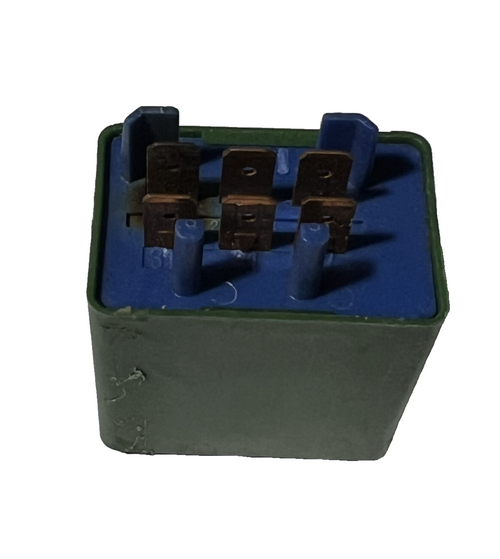 1978-1986 Volvo 240 760 Fuel Pump Relay 12V 30A OEM 89 81 60 Green