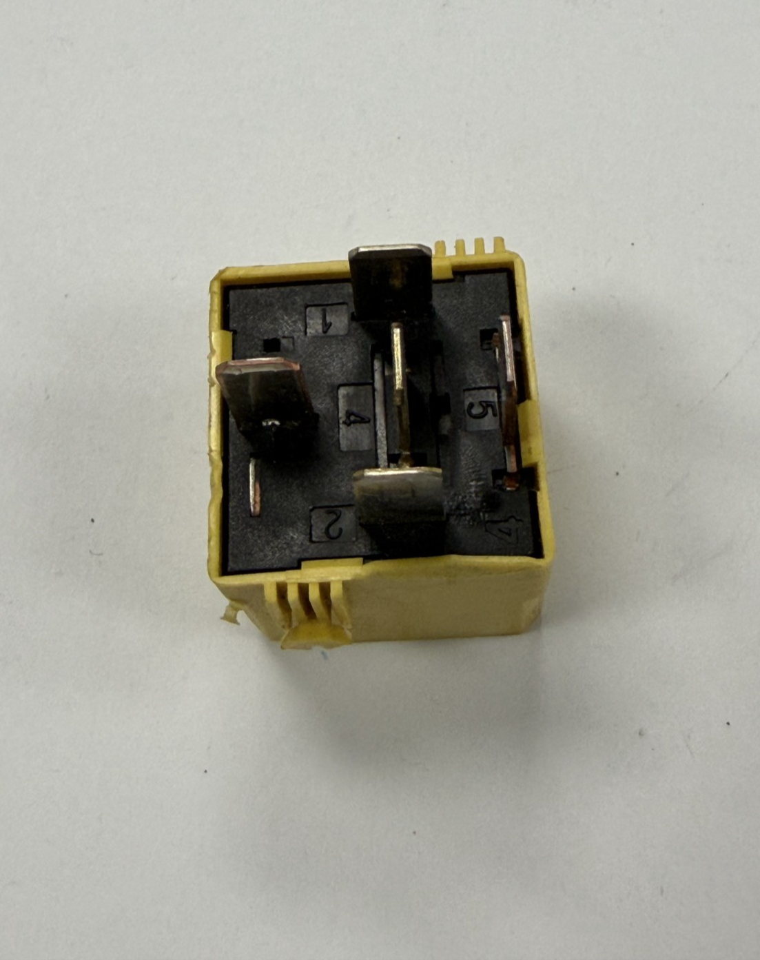 02-06 Dodge Mercedes Sprinter Hella Relay A 002 542 14 19, 4RD 007 794 00