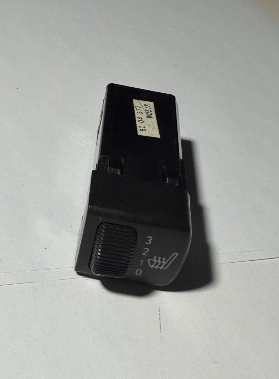 1999 2000 2001 2002 2003 2004 2005 Saab 9-5 Heated Seat Switch 51 04 377, W051K