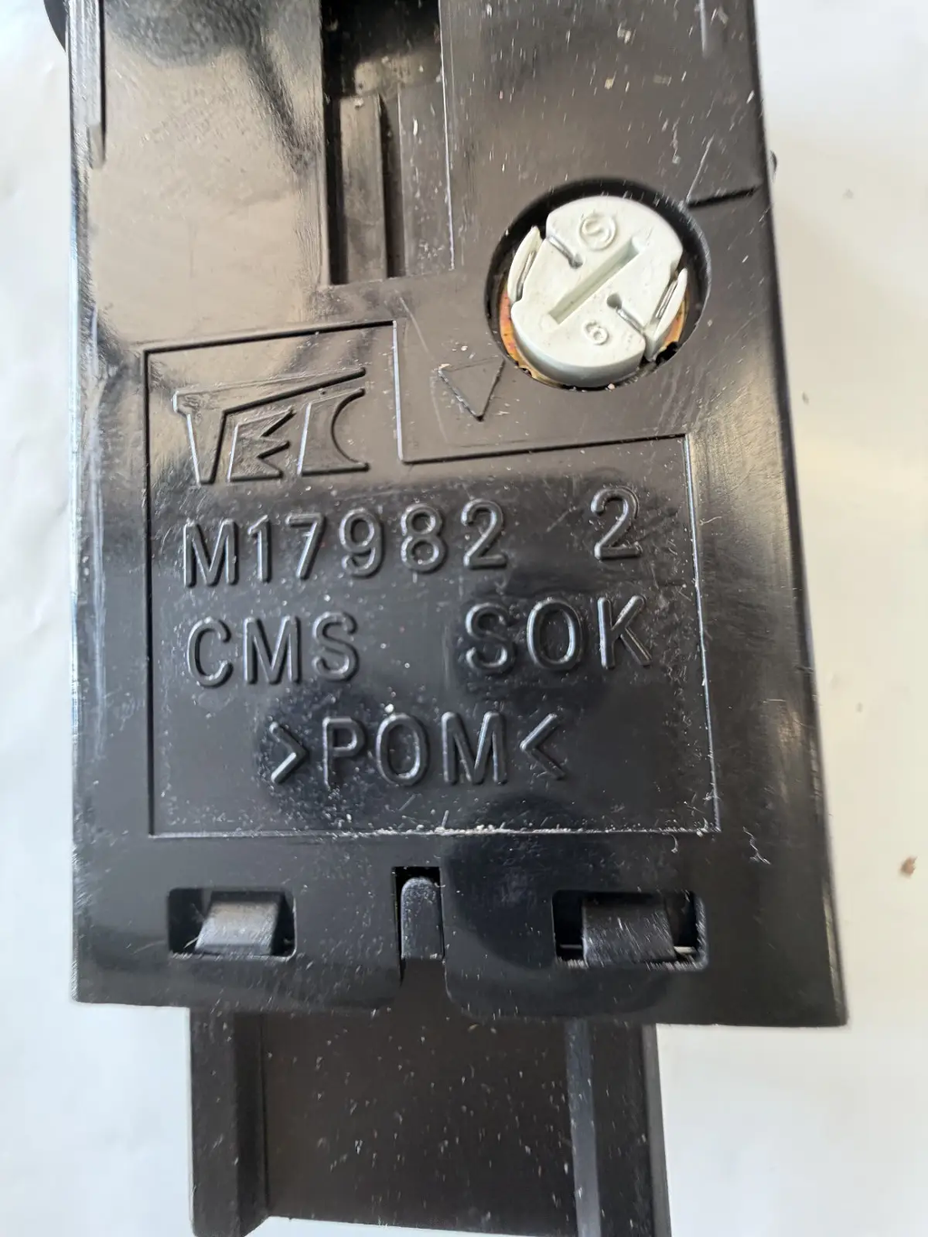 TCS Cruise Control Switch Button M17982, M21138 fits 1999-2003 Acura TL by TEC