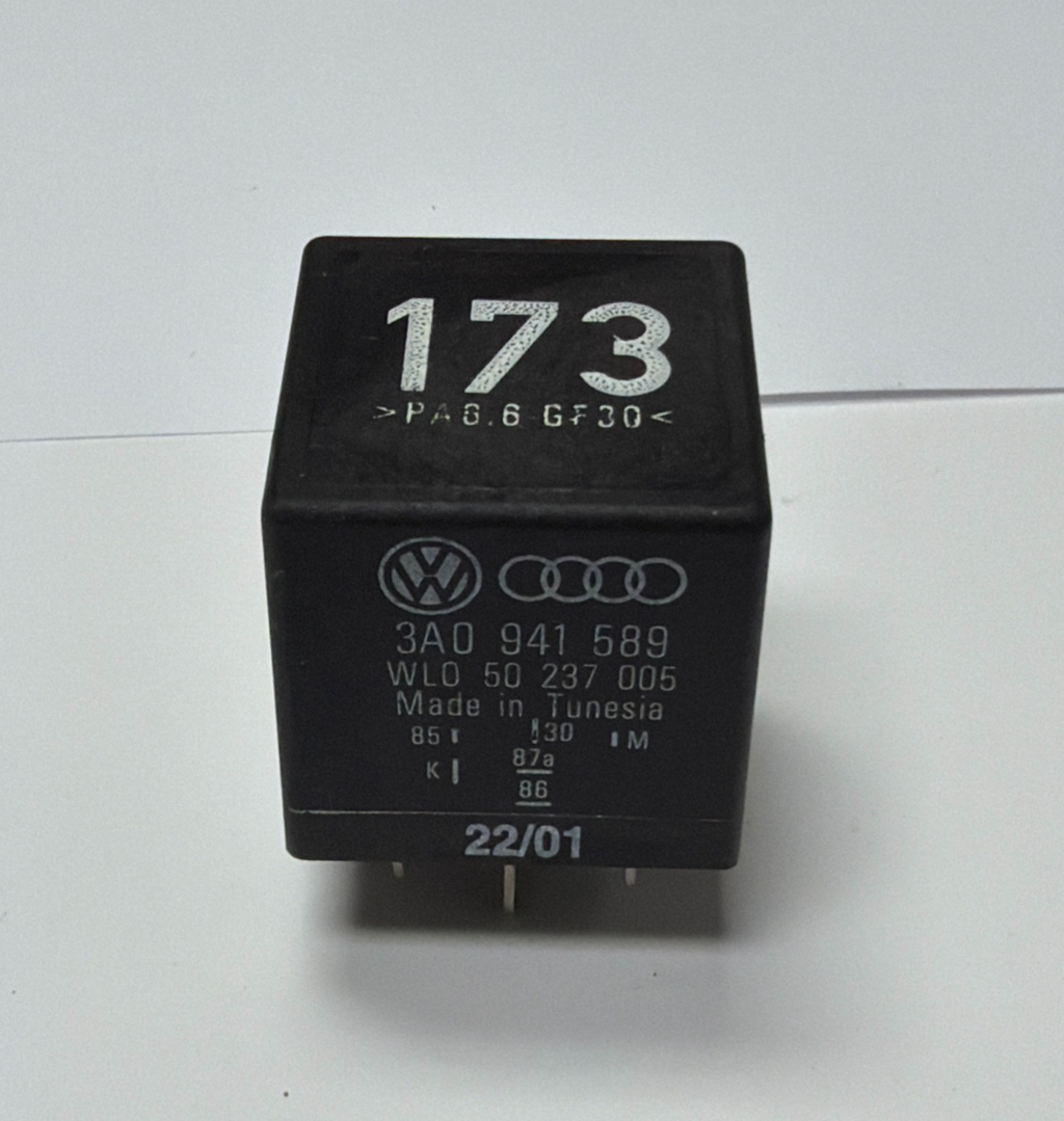 Daytime Running Light Relay 3A0 941 589 fits 1999-2002 Volkswagen Cabrio
