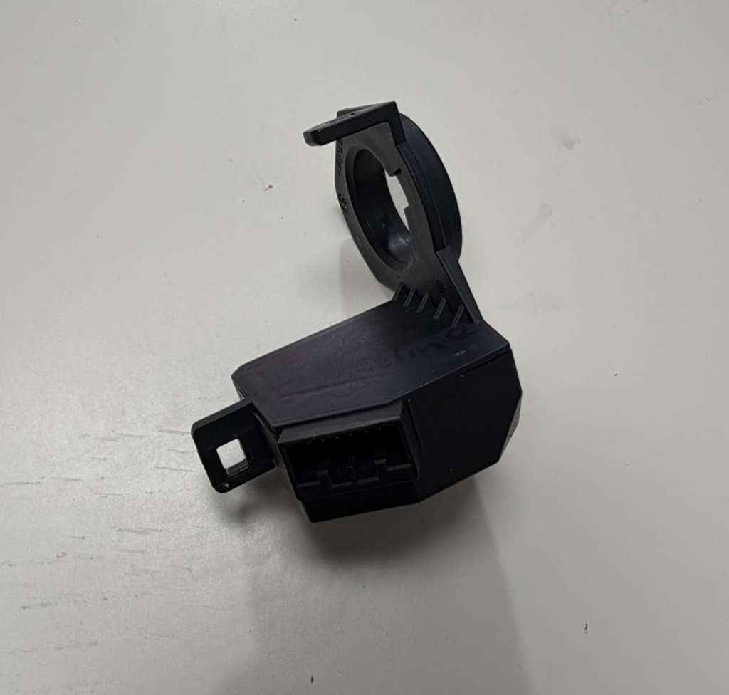 2008-2011 Honda Element Immobilizer 39730 SCV A010 M1, 735129542A14A Black