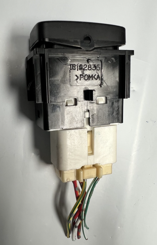 04 05 06 07 08 09 10 Toyota Sienna Dash Rear Vent Control Button Switch 182835