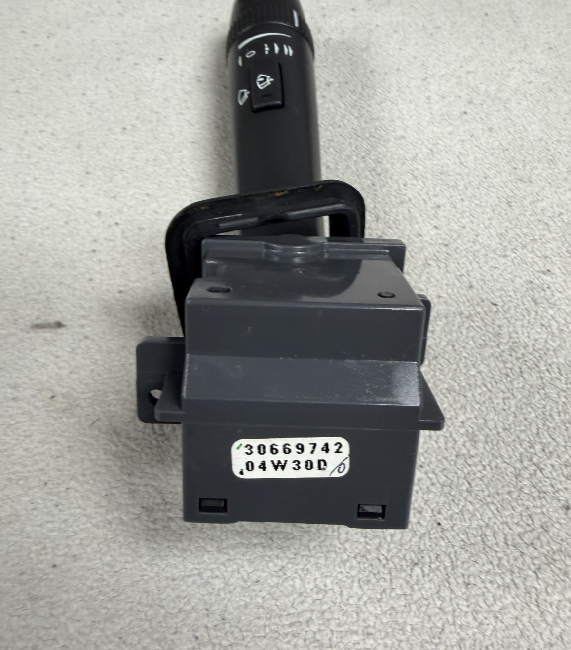 05 2005 Volvo XC70 V70 Windshield Wiper Stalk Switch 30669742 04W30D Black