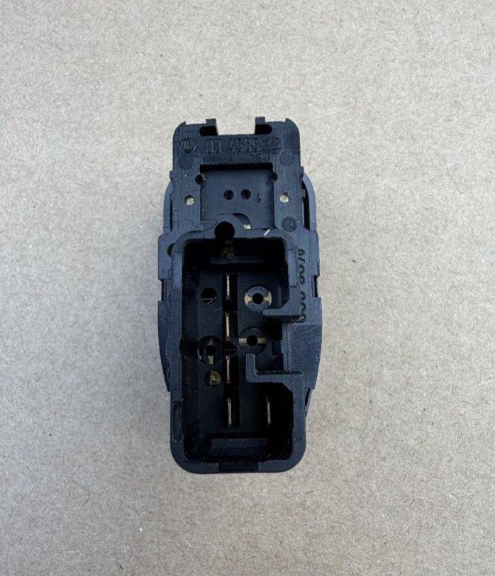 96-00 Volvo V70 S70 XCV70 Rear Left or Right Electric Window Switch 03 4585 22