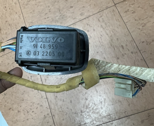 1998-2004 Volvo S70 C70 V70 XC70 Power Mirror Switch with Harness 9148959