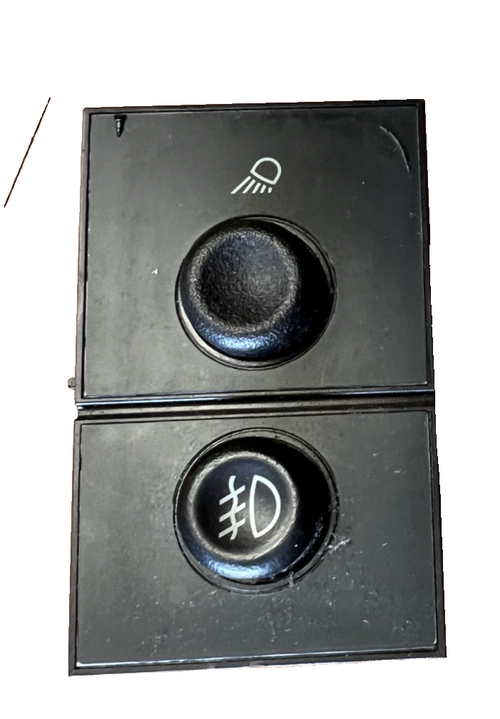 2003-2006 Chevrolet Silverado Cargo Fog Light Switch Button 8719100, 15076588