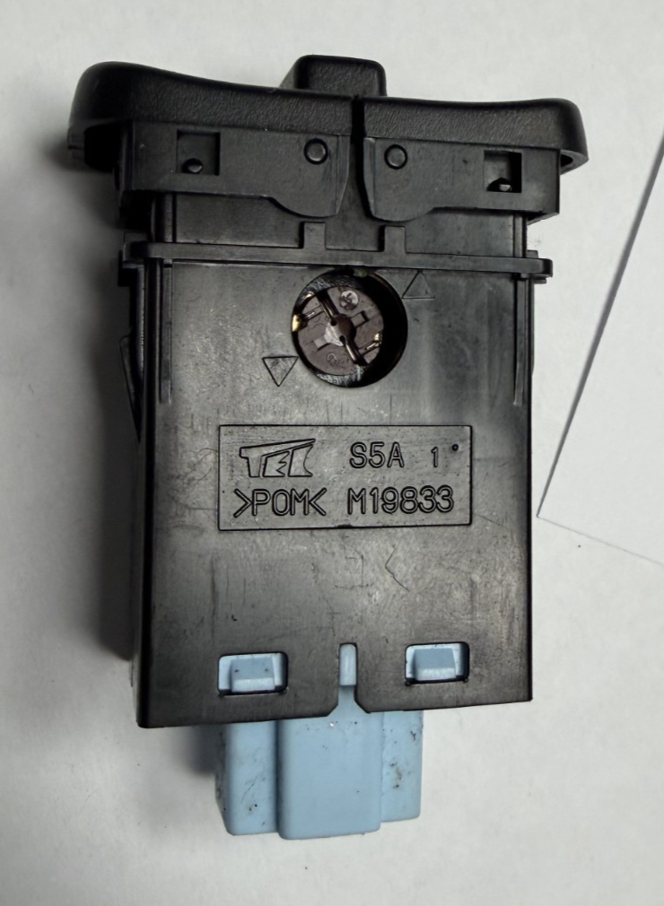2003-2007 Honda CR-V CRV Sun Roof Moonroof Sunroof Switch Button M19833
