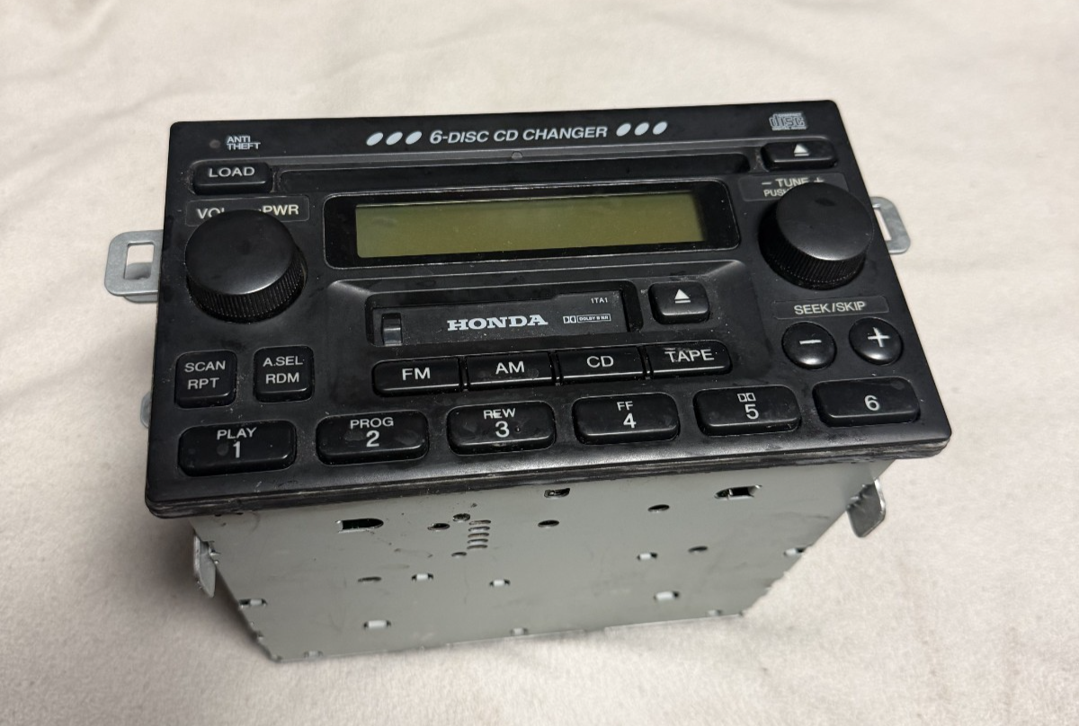 01-02 Honda Accord Stereo AM FM CD 6 Disc Radio Receiver 39100 S84 A300